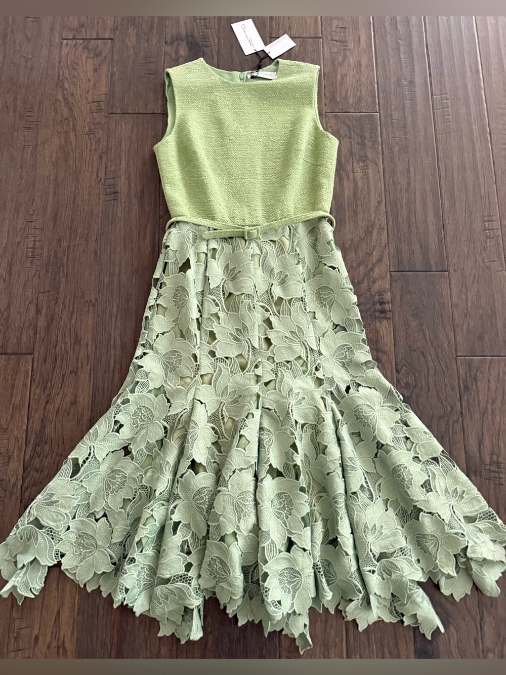 Oscar de la Renta Lace Dress